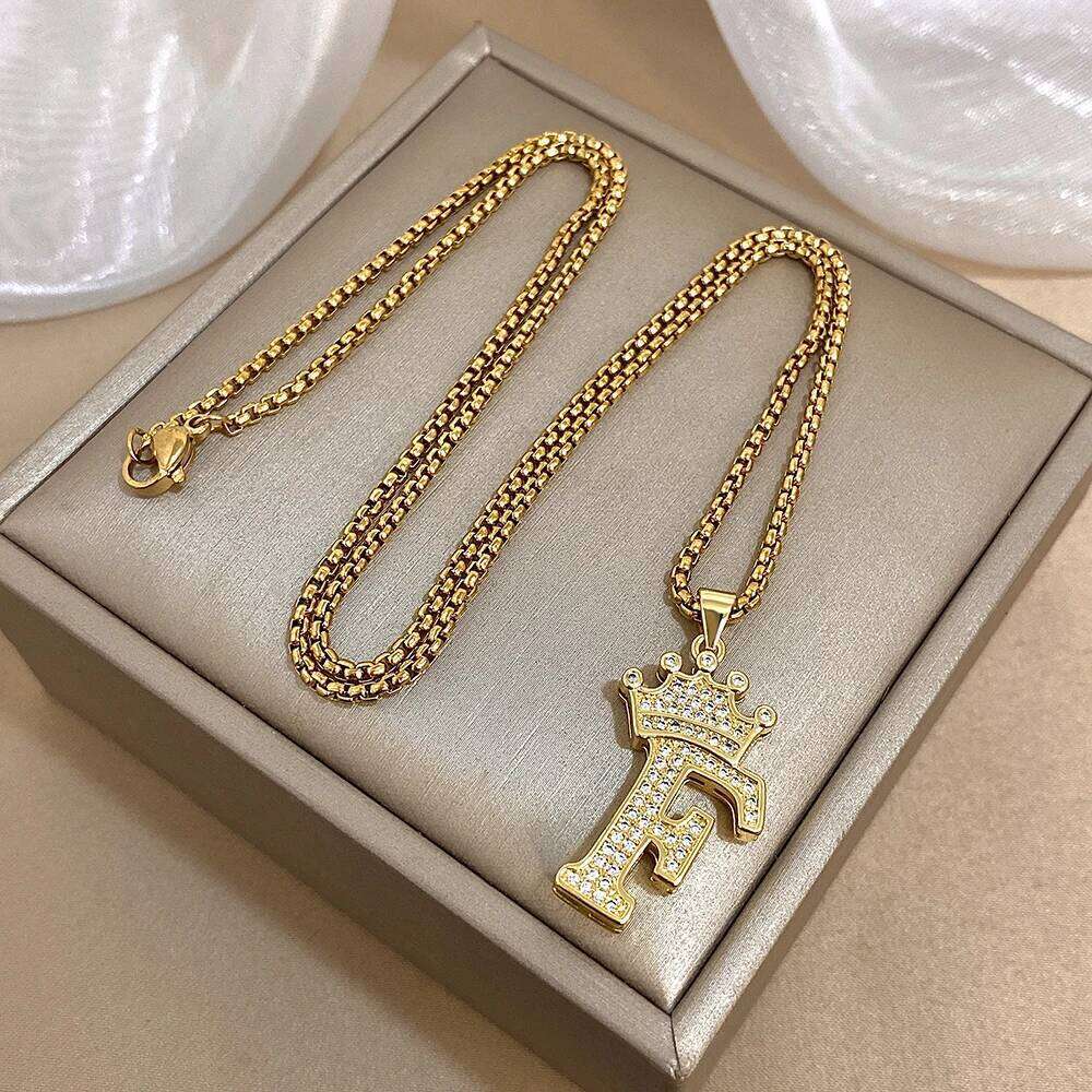 Greatera Chic Crown Zircon Filled Letter Pendant Necklace For Women Copper Plated Gold Light Popular Jewelry Holiday Gift H260312