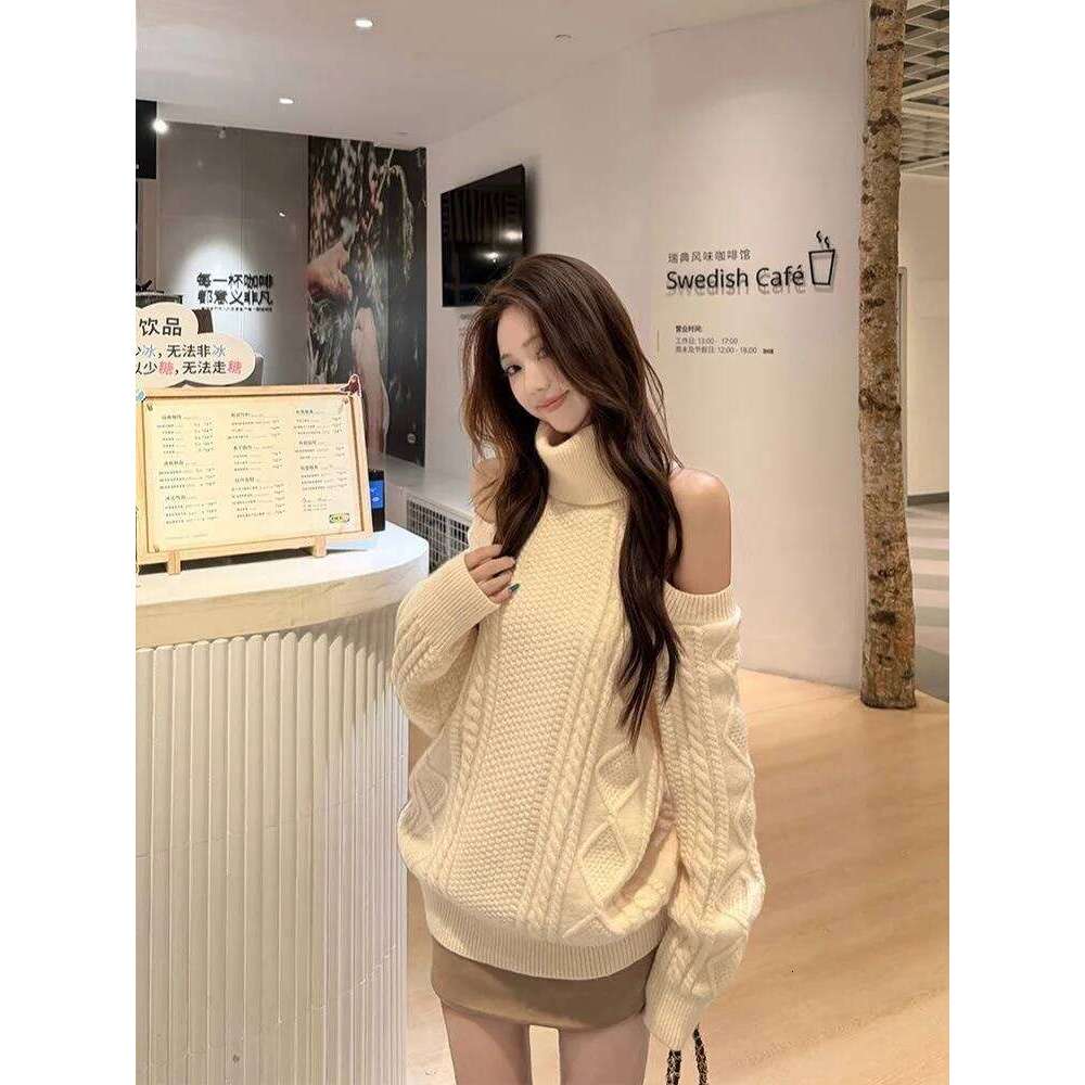 Autumn and Winter Fashion New Women's Elegant Knitted Sweater Loose, Warm, Thickened Design Sense High Neck Off Shoulder Hoodie Z260314