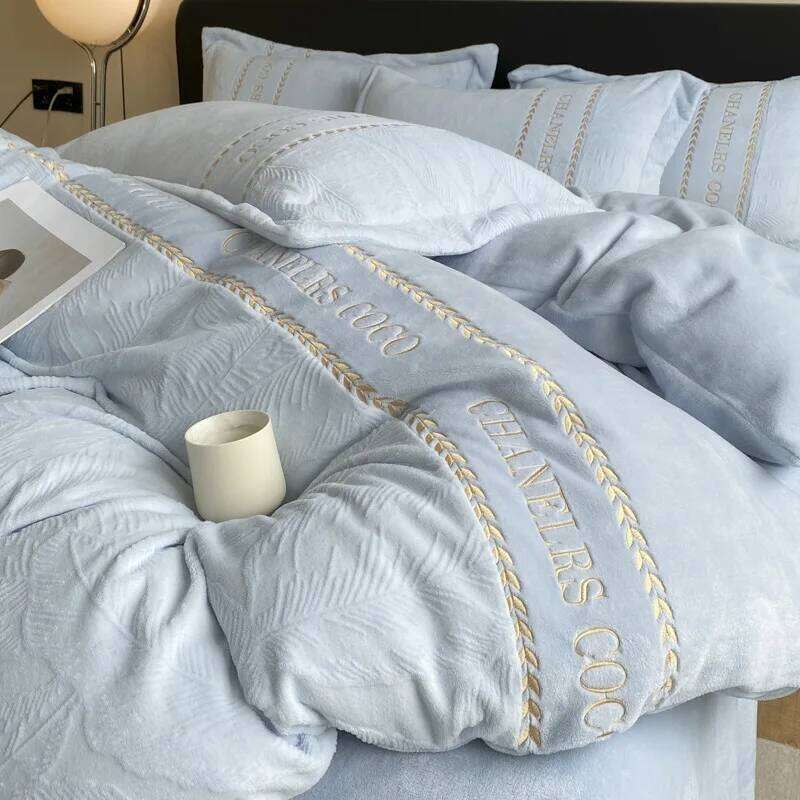 Light Milk Four-piece Winter Coral Velvet Bed Sheet Quilt Cover Bedspread Bedding Set H260312 - view 5