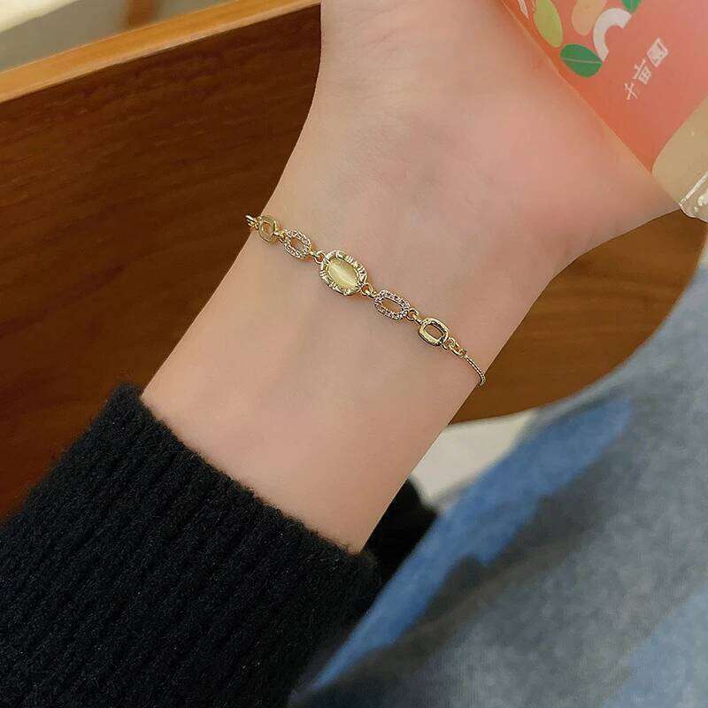 2023 New Luxury Zircon for Women Elegant Versatile Square 18K Gold Plated Adjustable Bracelet Party Jewelry Gift Z260313