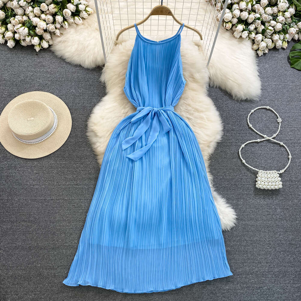 Seaside vacation beach skirt, fashionable and gentle style, backless collar, sleeveless waist, medium length A-line pleated skirt