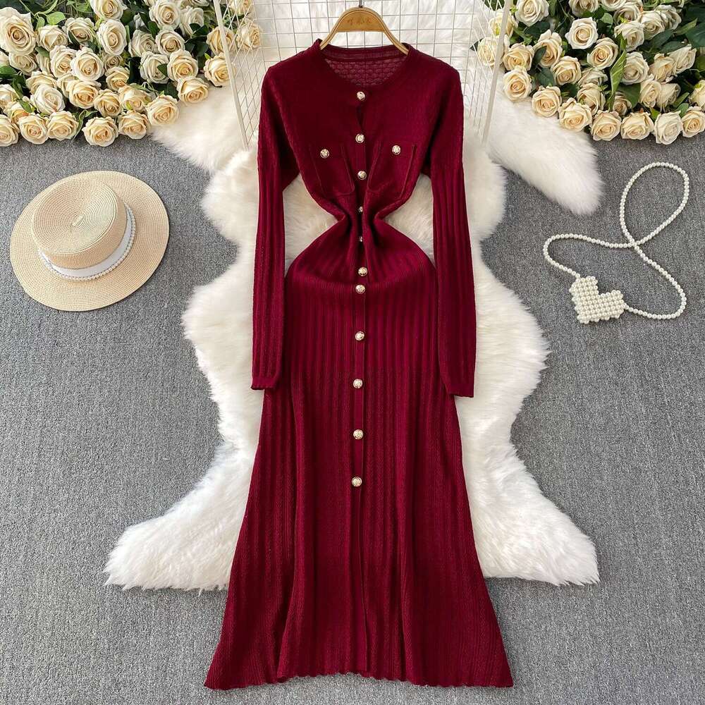 Designer socialite goddess style inspiration women's long sleeved knitted dress autumn and winter with metal buckle waist cinching slimming