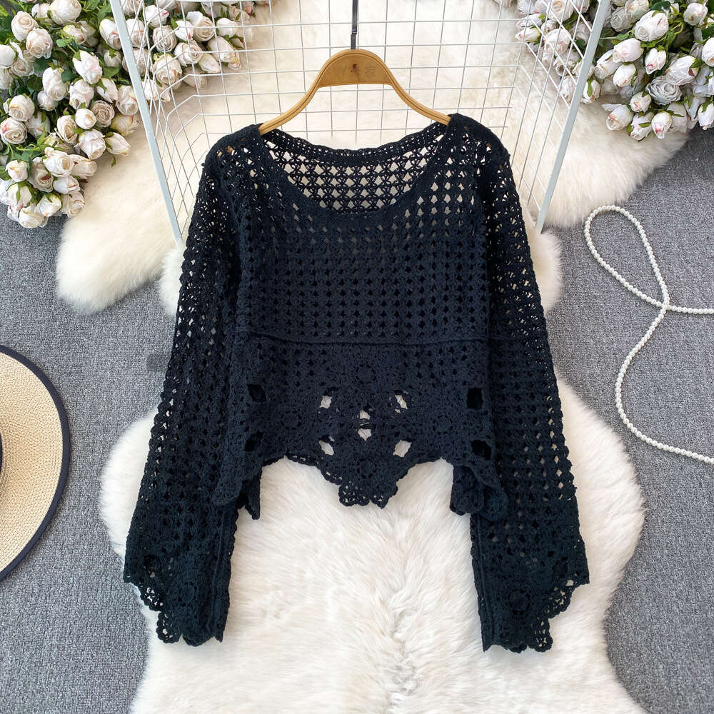 2026 Spring/Summer Designer Retro Design Thin Hollow Cardigan Suitable for Seaside Vacation Loose Knitted