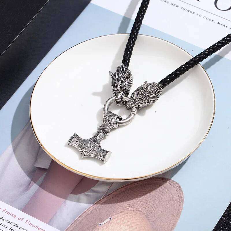 Vintage Antique Silver Black Thor's Hammer Viking Wolf Head Necklace Vegvisir Anchor Pendant Male Jewelry H260312