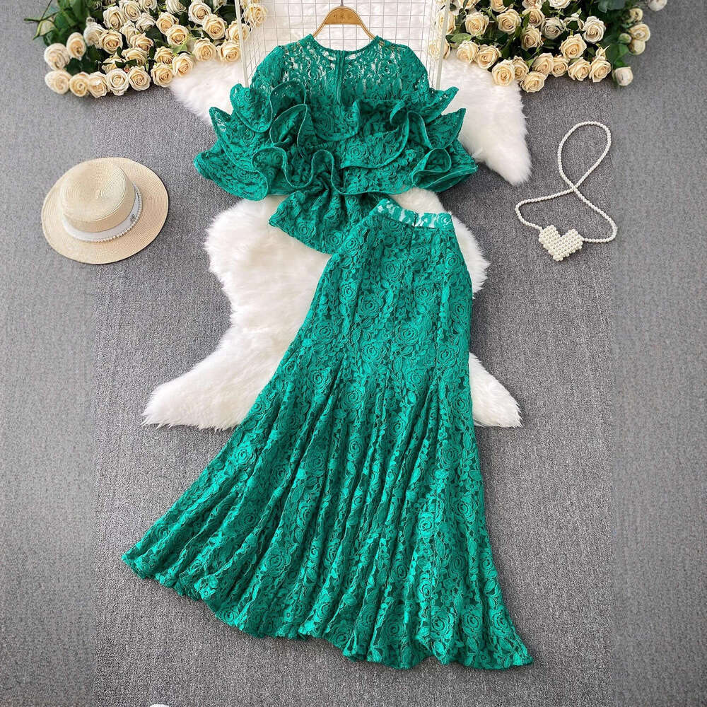 Designer style elegant lace top with three-dimensional pleated edges, two-piece set with high waist and slim fit fishtail skirt