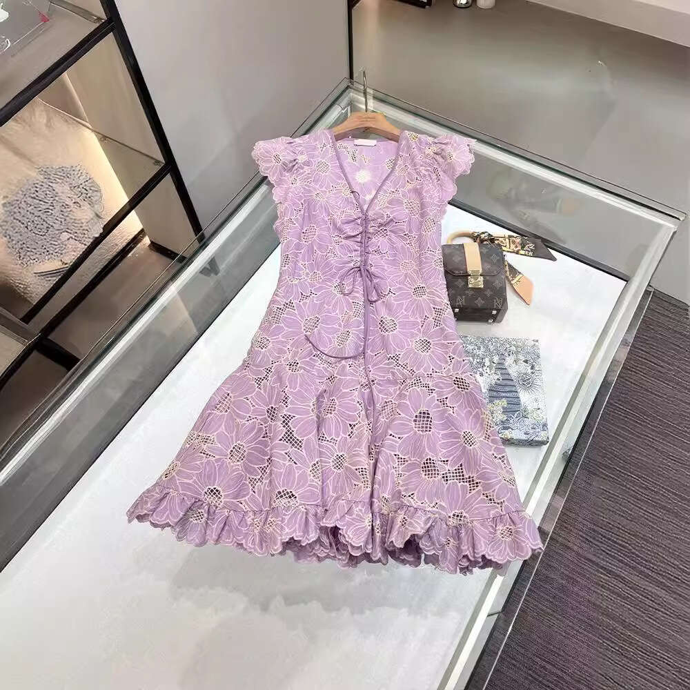 2026 designer style V-neck drawstring waist short water-soluble lace daisy dress fashionable