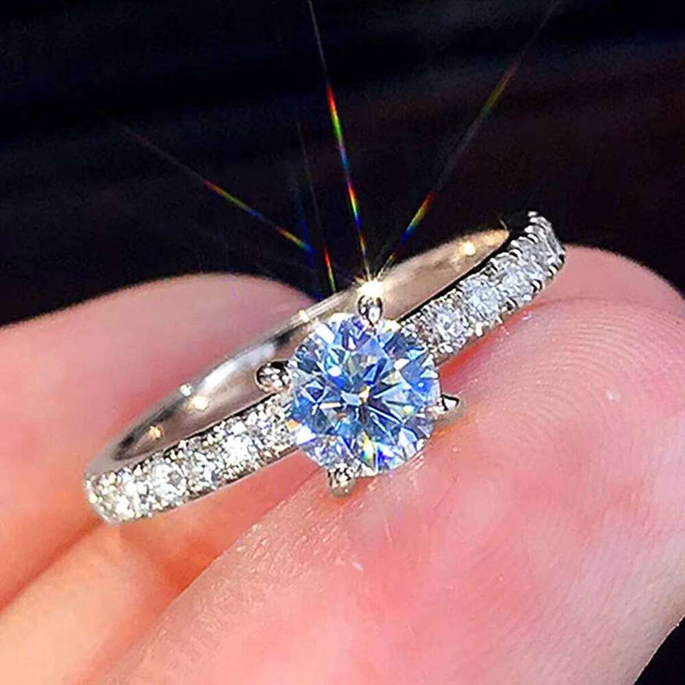 2025 Sizes 5-11Classic 4 Claws Design Round Zirconia Women Wedding Engagement Rings Available Low-key Bridal Jewelry Hot Sale H260312