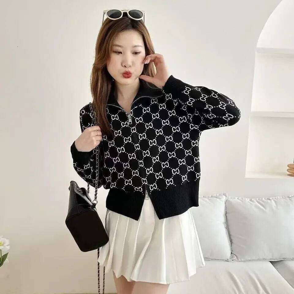 Women's Clothing Unique Letter Zipper Sweater Jacket for Women Spring Autumn Temperament Elegant Loose Grid Knitted Cardigan Top Z260313