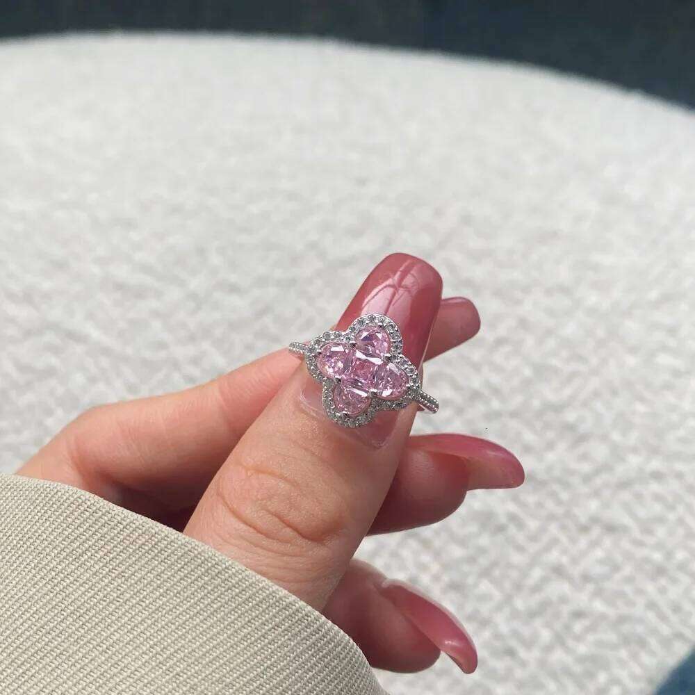 YILUOCD Shiny 5A Cubic Zirconia Four Cr Rings for Women CZ Lucky Ring Daily Classic Jewelry Lady Party Banquet Gifts H260312