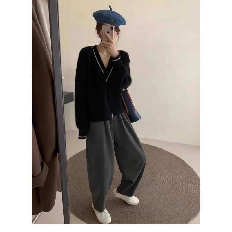 French Retro V-neck Contrasting Color Knitted Cardigan Women's Autumn and Winter Loose Short Top Z260313