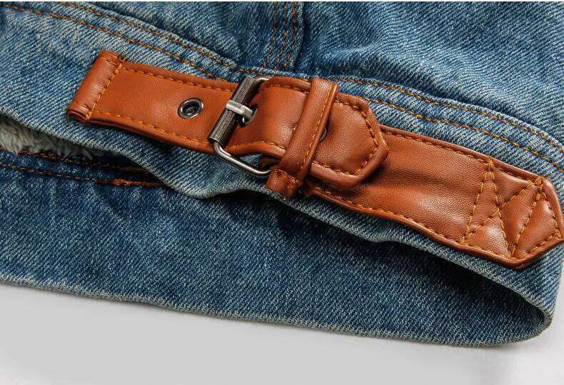 2026 New Men's Winter Denim Jacket with Fur Collar Thick Warm Fleece Lined Jean Coat, Vintage Washed Blue Cotton Overcoat. Z260313