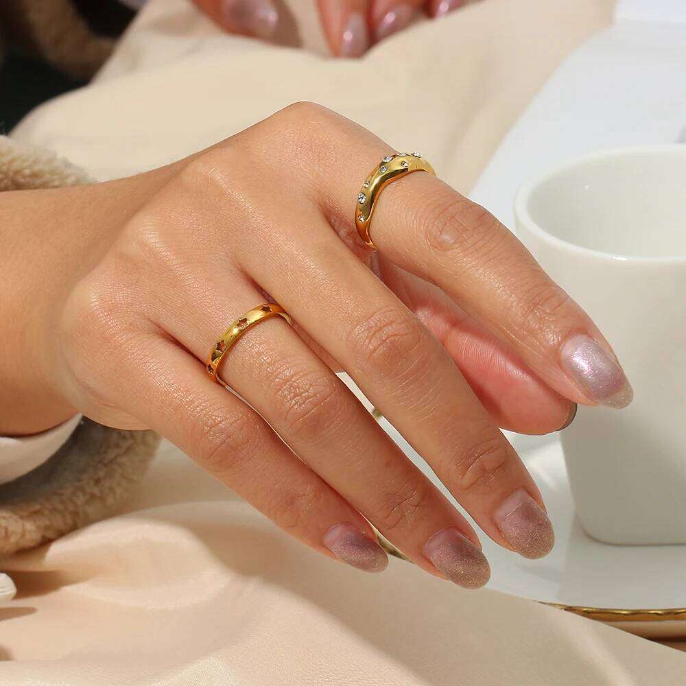 E.B.belle New In Stainless Steel Irregular Snake Shape Crystal Gold Plated Tarnish Free Jewelry Laides Elegant Ring H260312