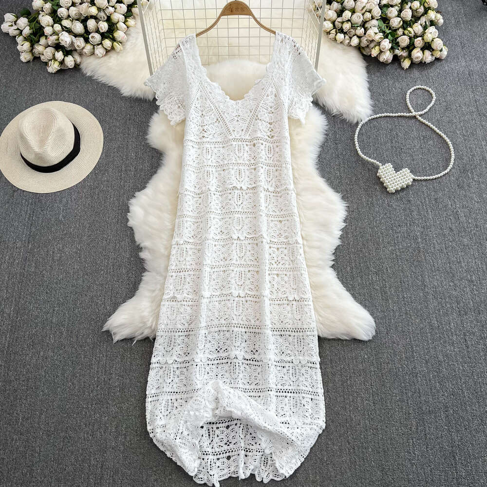 French Hepburn style long summer gentle style short sleeved V-neck waist slimming A-line crochet hollow lace dress