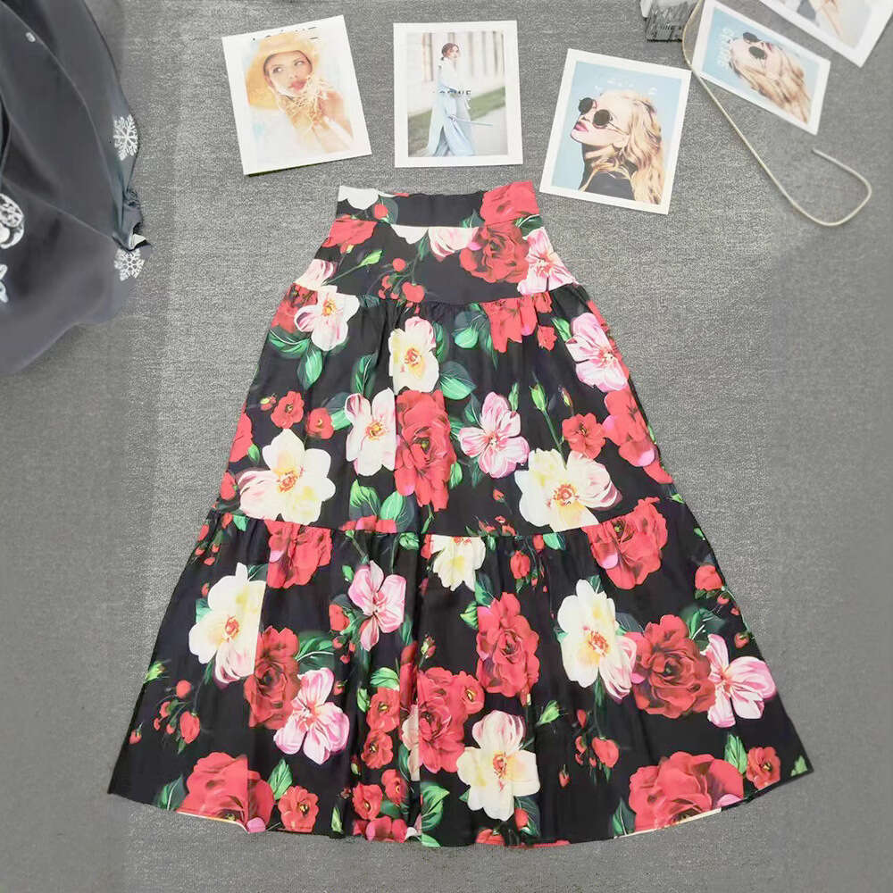 Designer women's retro printed high waisted c10 skirt, fashionable and versatile, pleated and loose A-line fluffy skirt