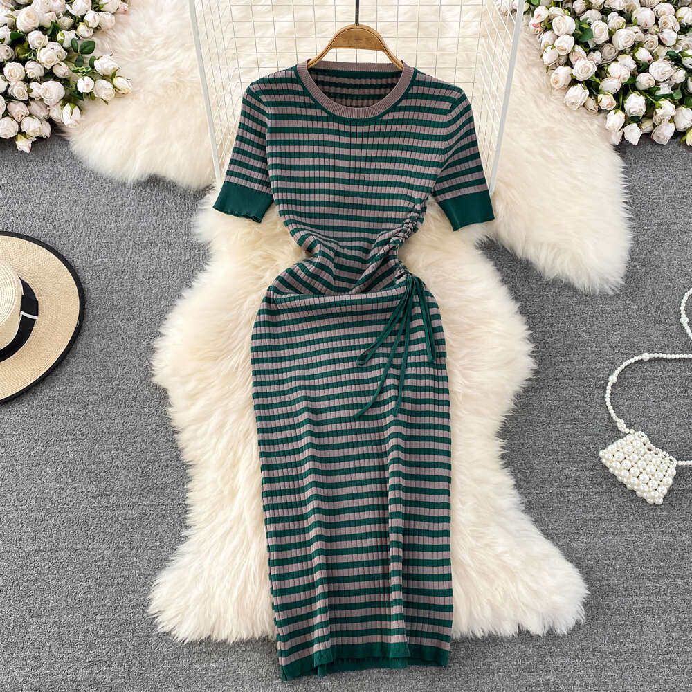Designer a20 round neck slim fit women's pleated striped dress with elegant goddess like high-end feeling slim fit