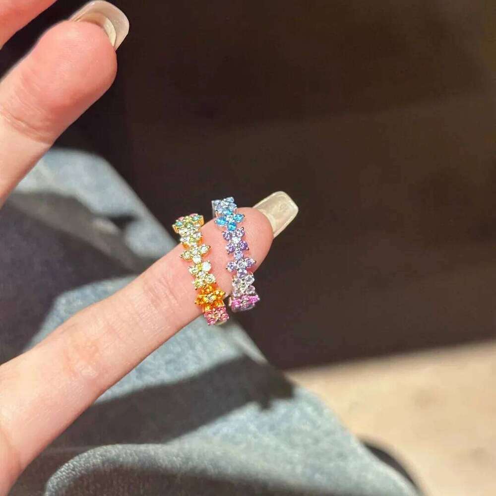 Foydjew 2025 New Elegant Stylish Gold Color Rings with Rainbow Colorful Cubic Zirconia Simple Fine Ring For Women H260312