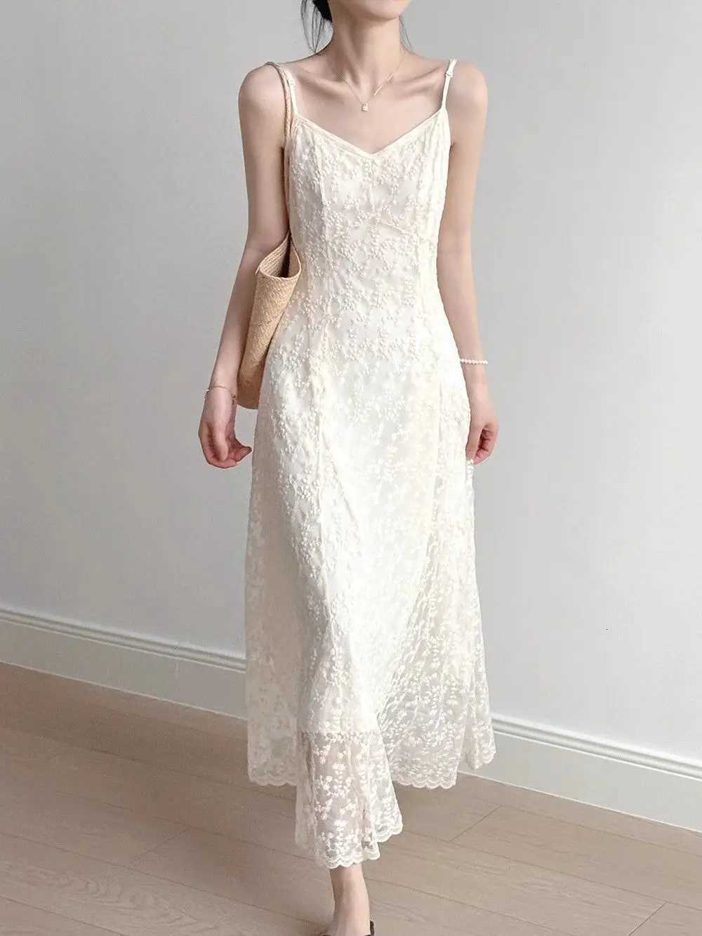 Lace Sling Dress Women Summer New Embroidered Sweet Simple Basic Party Elegant Female Sleeveless Long DressT260314