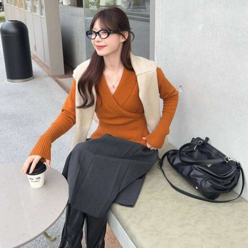 2025 Autumn Winter Long Sleeve V-neck Knitted Sweater Pullovers for Women Korean Cute Slim Fit Temperament Elegant Versatile Top Z260314