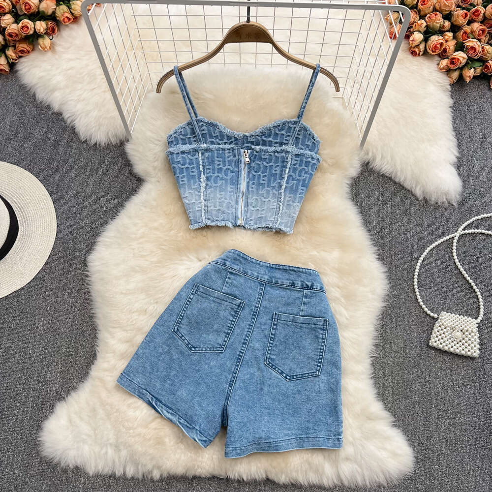 2026 designer style retro high waist slim fit wide leg shorts embroidered denim A-line hot pants two-piece set vest top