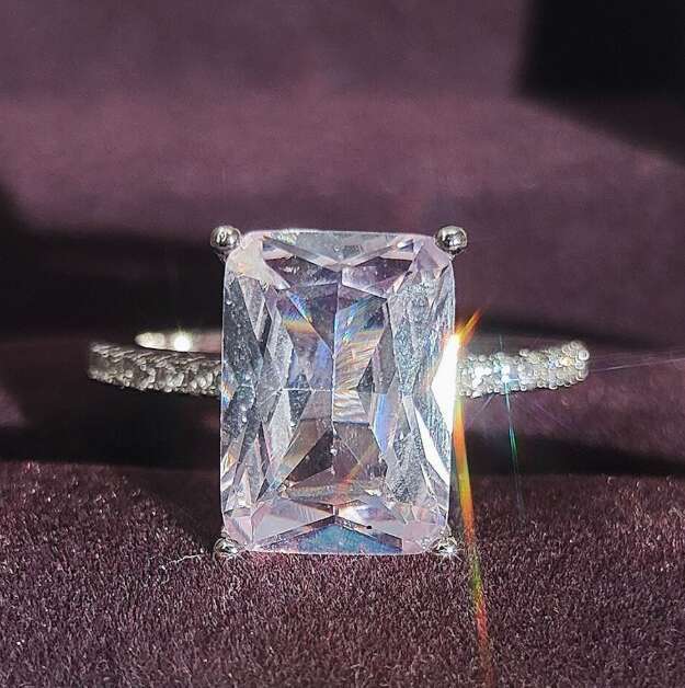 Fashionable Women's Accessories Explosive Luxury Female Ring Small High-Level Feeling Design