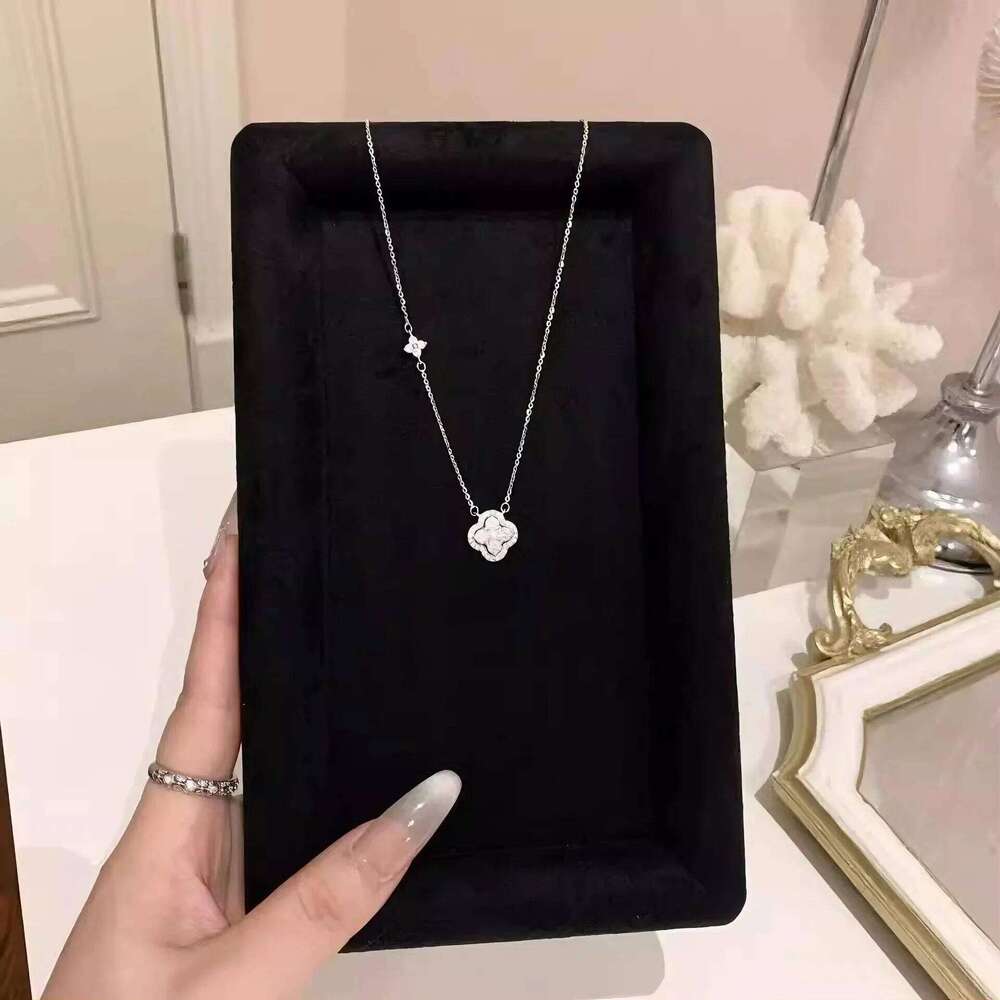 Shiny Cr Necklace Women's Style Minimalist Ins Summer High-end Sensation Glowing Clavicle Chain Birthday Gi H260312