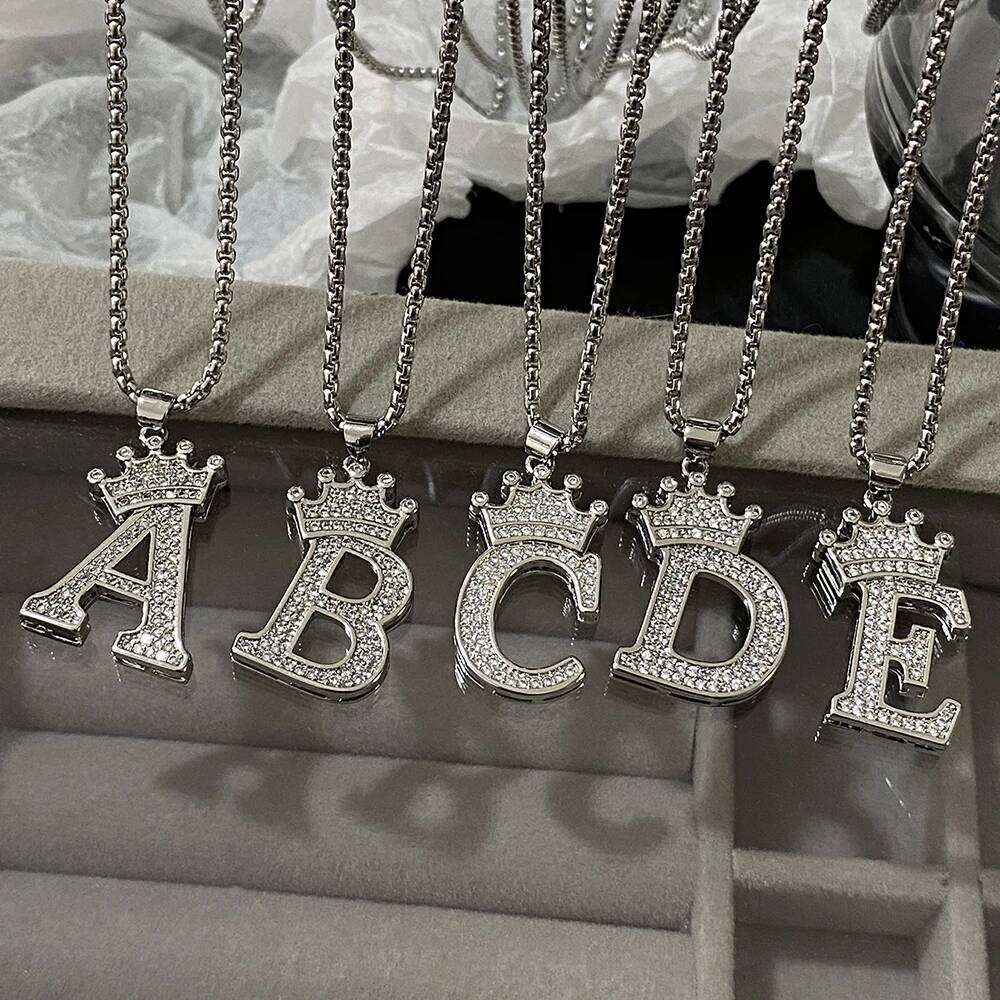 Freetry 26 Letters A-Z Zircon Crown Pendant Necklace for Women Men Punk Initial Alphabet Necklaces Hip Hop Choker Chain Jewelry H260312