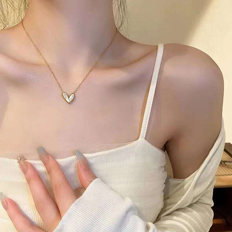 ANENJERY L316 Stainless Steel White Shell Heart Pendant Necklace for Women Dainty Simple Tender Clavicle Chain Jewelry Gift H260312