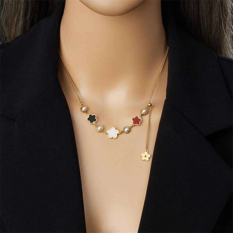 MEYRROYU 316L Stainless Steel White Black Red Five Flower Round Pearl Necklace Womens Trend flowers Neck Jewelry Gift Party H260312