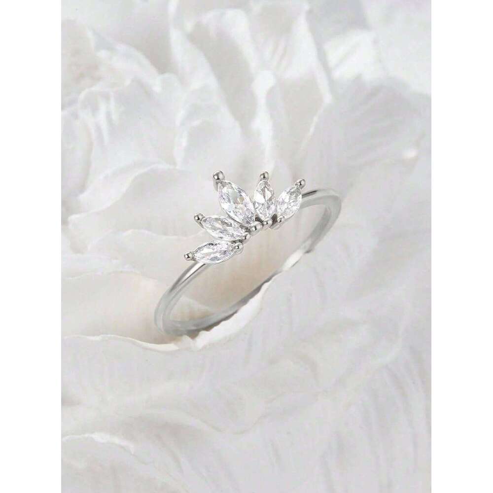 925 Sterling Silver Zircon Gorgeous Shine Simplicity Heart Crown Ring For Women Party Cute Romantic High Quality Jewelry H260312