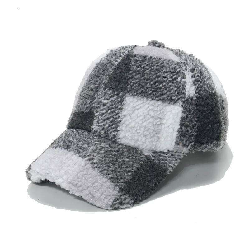 New Winter Woman Lamb Wool Plaid Thick Keep Warm Baseball Men Causal Retro Snapback Hat Rear Adjustable Soft Hip-Hop Cap Z260313