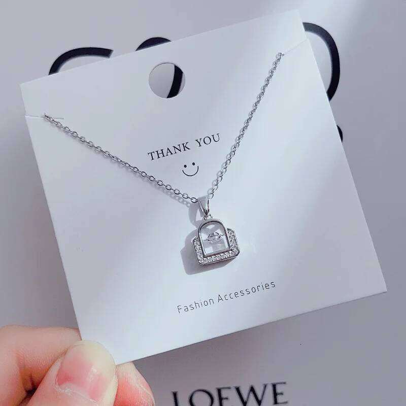 Korean Style Niche Design Dynamic Necklace for Women, Elegant and Simple Cr Pendant Collarbone Chain Geometric Neck Jewelry H260312