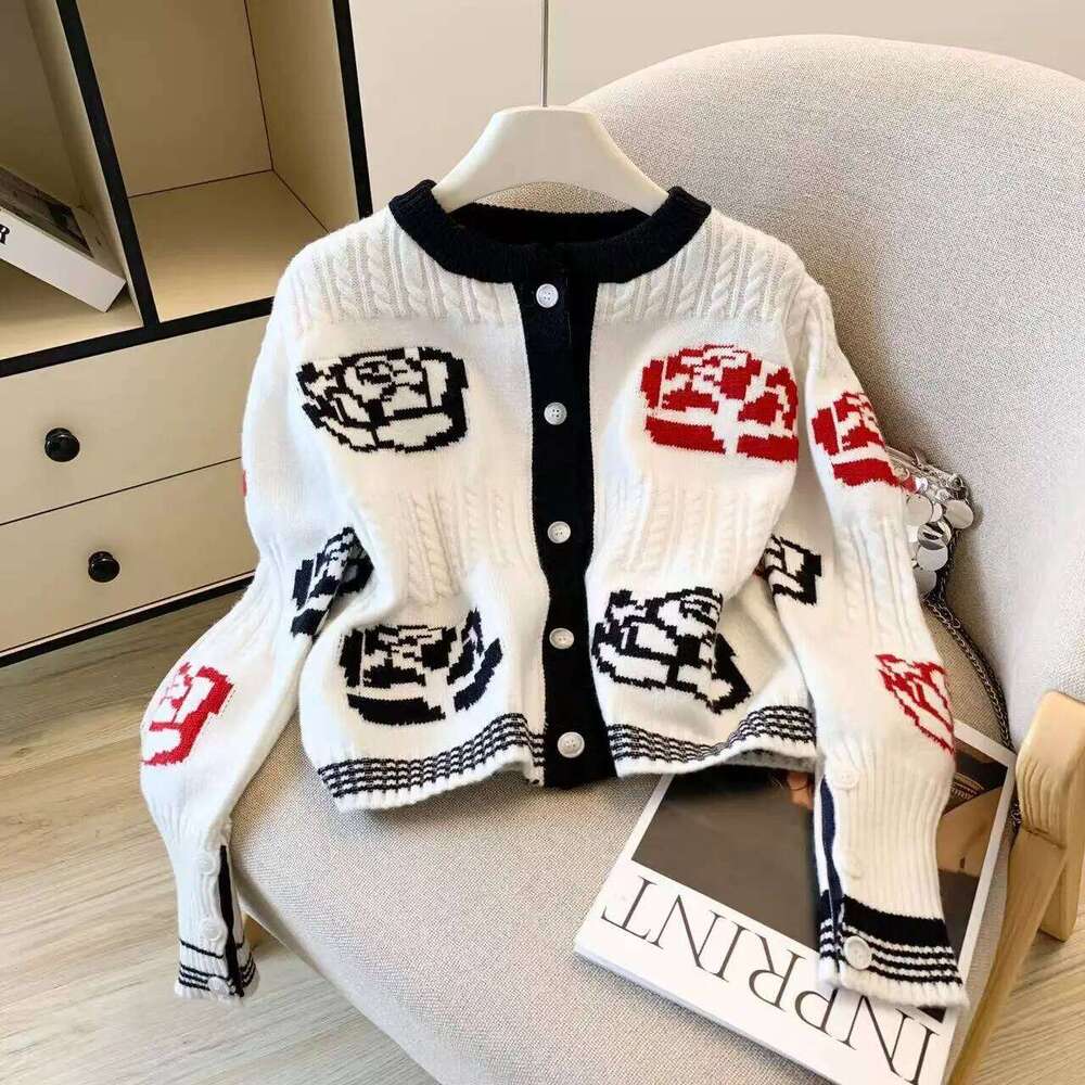 Women's White Rose Embroidery Cardigan Vintage 2000s Y2k Jumper Top Knitwear Long Sleeves Cashmere Sweater Autumn 2025 Z260313