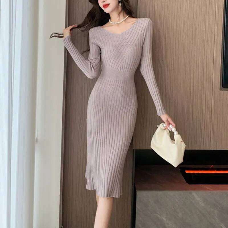 Korean Vintage Knitted Dresses Autumn Winter New V-Neck Long Sleeve Women's Clothing Slim Solid Color Elegant Bag Hip Midi Dress Z260314
