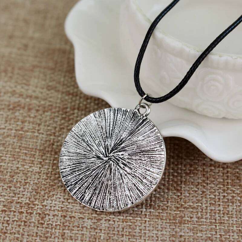 Dongsheng The Maze Runner Labyrinth Pendant Thomas Leather Necklace Fashion Movies Jewelry for Men Women H260312