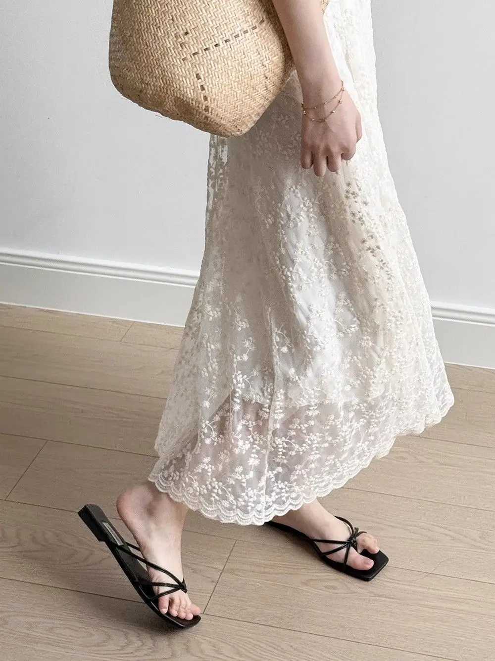 Lace Sling Dress Women Summer New Embroidered Sweet Simple Basic Party Elegant Female Sleeveless Long DressT260314