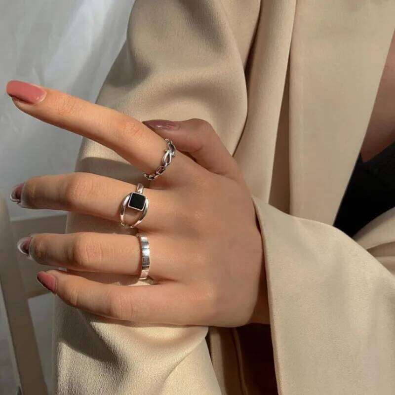 VENTFILLE 925 Sterling Silver Finger Rings New Fashion Creative Black Stone Geometric Birthday Party Jewelry Gifts H260312