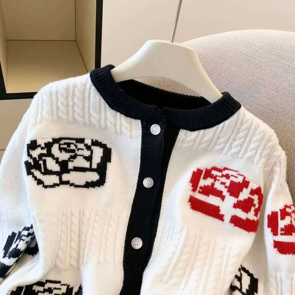 Women's White Rose Embroidery Cardigan Vintage 2000s Y2k Jumper Top Knitwear Long Sleeves Cashmere Sweater Autumn 2025 Z260313