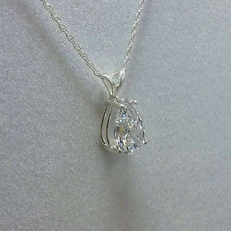 Huitan Pear Cubic Zirconia Pendant Necklace for Bridal Wedding Engagement Party High-quality Silver Color Fashion Jewelry H260312