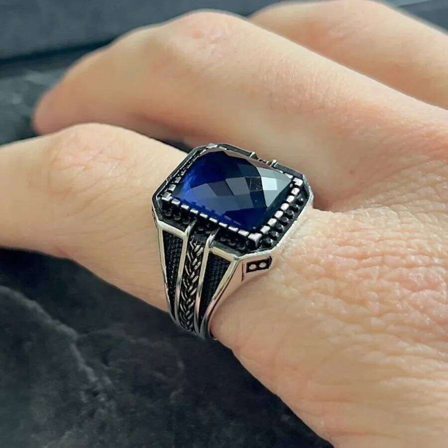 New retro alloy inlaid zircon ring for European and American men H260312