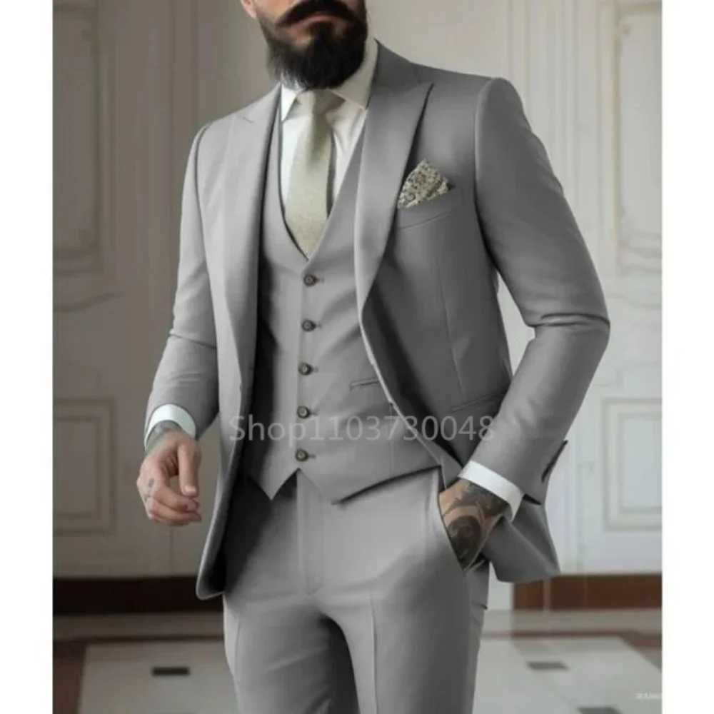 Elegant Rose Red 3-Piece Slim Fit Mens Suit Double Breasted Blazer Vest Pants Set for Wedding Groom Tuxedo Business Party M260313