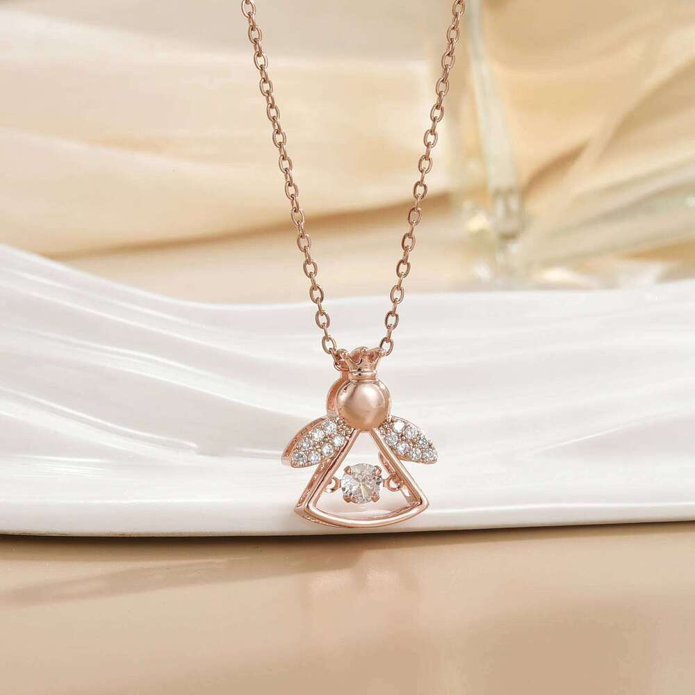 Titanium Steel Non-Fading Dynamic Necklace for Women, Elegant and Simple Cr Clavicle Chain with Unique Design H260312