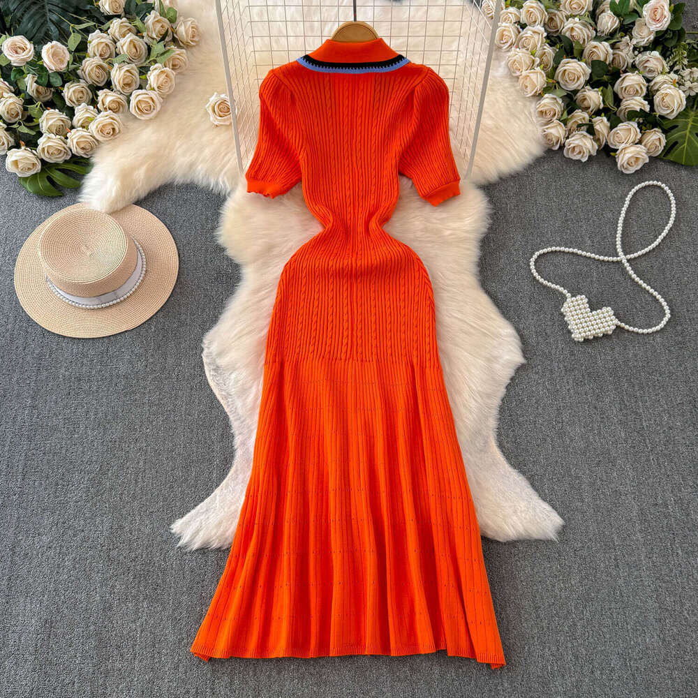 2026 designer European and American women's knitted short sleeved c10 dress with slit and long skirt for elegant commuting