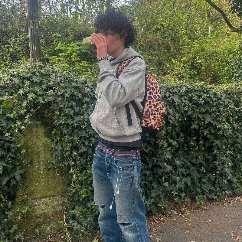 Y2K Gray Sports Hoodie Retro Smoke Print Sweater Men Women New Fashion Vintage Classic Hip Hop Streetwear Clothing Loose Jacket Z260314