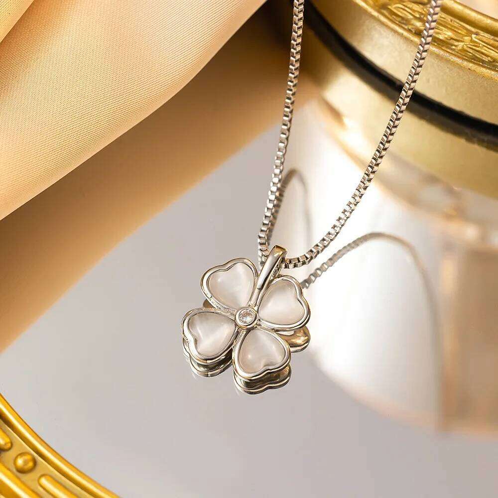 Exquisite Cr Pendant Necklace For Women Beautiful Flower Classic Light Stainless Steel Clavicle Chain H260312
