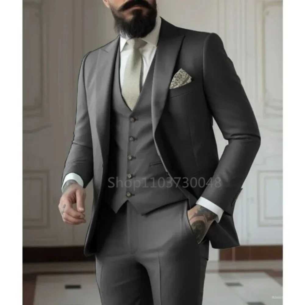 Elegant Rose Red 3-Piece Slim Fit Mens Suit Double Breasted Blazer Vest Pants Set for Wedding Groom Tuxedo Business Party M260313