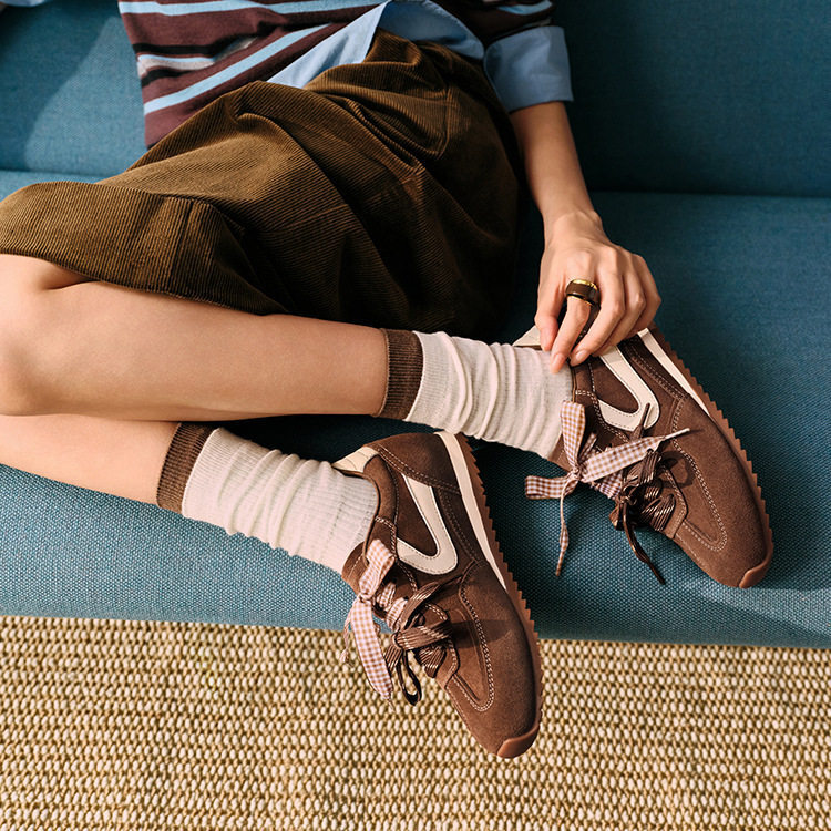 Designer Shoes Women Retro Red Training With Internal Height Increase New Model Genuine Leather Soft Soled Women Casual Sports Trendy Shoes