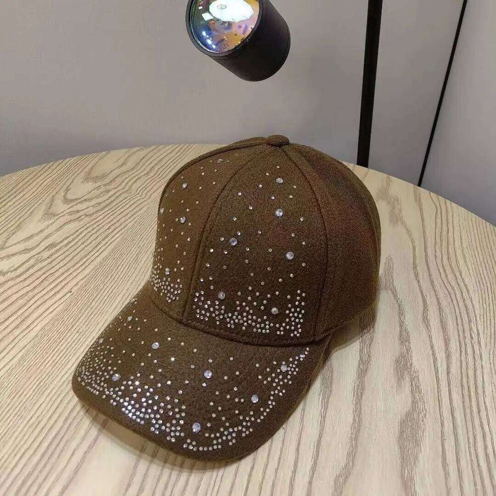 2025 Luxury Rhinestone Duckbill Cap For Women Baseball Caps Autumn Winter Hip Hop Outdoor Sun Hats Casquette Z260314