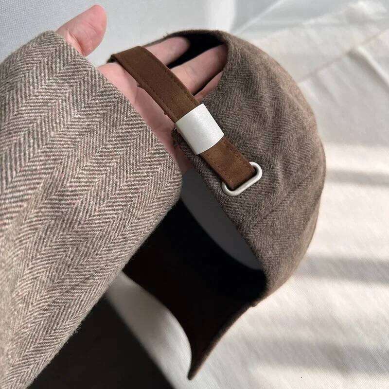 2025 Thickened Peaked Slimmer Face, Stylish Wool Herringbone Baseball Cap for Men & Women Z260314