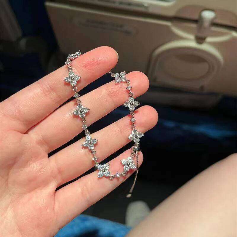 S925 Silver Zircon Bracelets Women Korean Fashion Sweet Girls Sparkling Hollow Delicate Chain Bracelet Party Fine Jewelry Gifts Z260313
