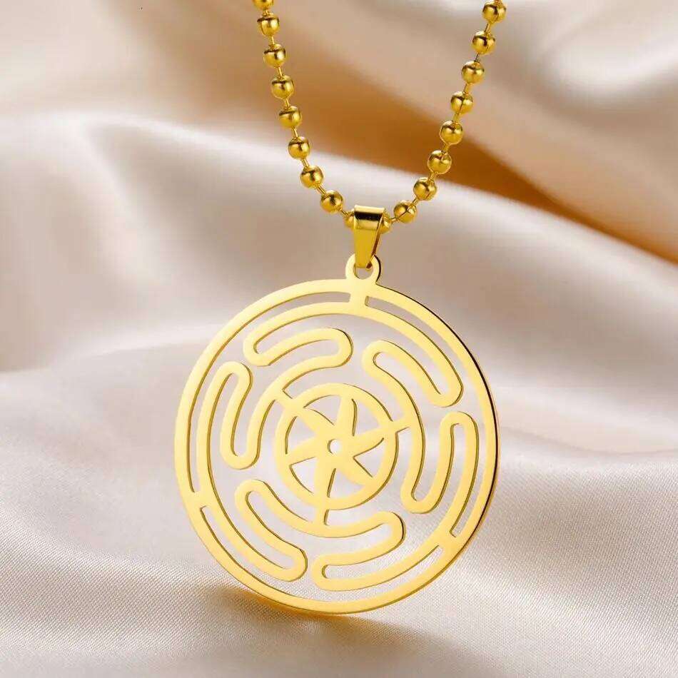 Dawapara Wheel of Hecate Triple Moon Goddess Necklace Ancient Blessing Supernatural Talisman Stainless Steel Jewelry H260312